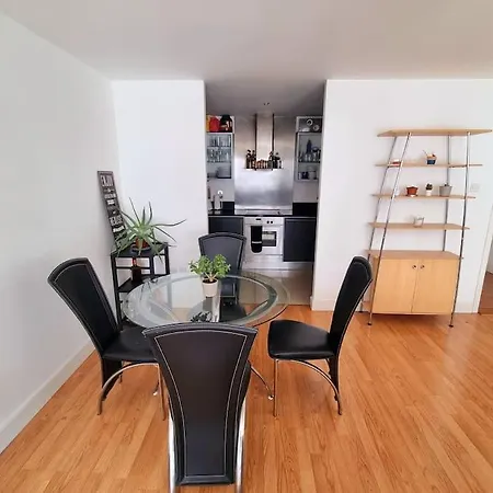 Modern Flat At Grand Canal Sq Appartement Dublin