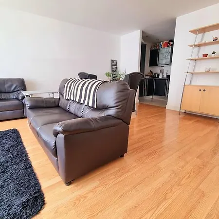 Appartement Modern Flat At Grand Canal Sq Dublin